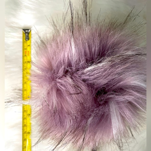 4 Large Luxury Faux Fur Pom Pom - NEW - Picture 3 of 5